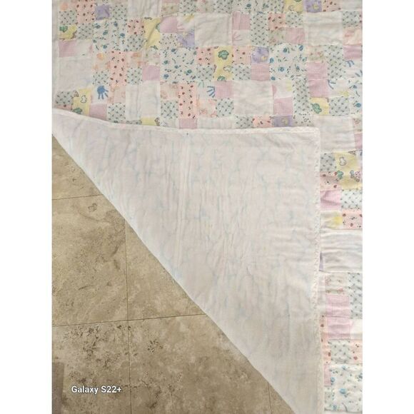 Soft flannel baby blanket. Homemade tied quilt - Picture 8 of 10